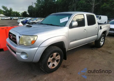 2005 Toyota Tacoma Prerunner V6 z USA, uszkodzony, nr VIN 5TEJU62N95Z006939